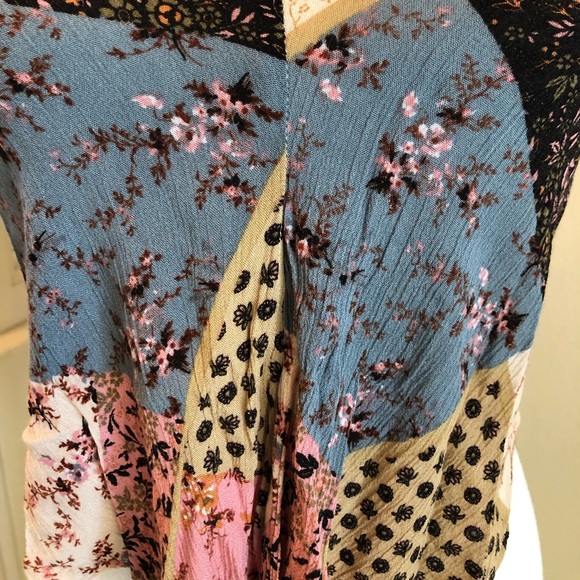 Patchwork Split Front Cropped top - Picture 3 of 6